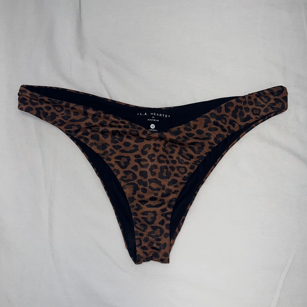 L.A. Hearts Cheetah Bottoms